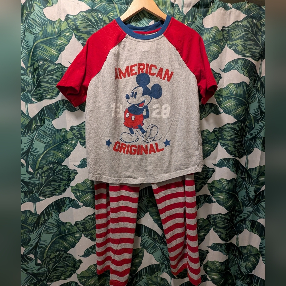 Disney Red & Gray Mickey Mouse 'American Original' Adult Pajama Set